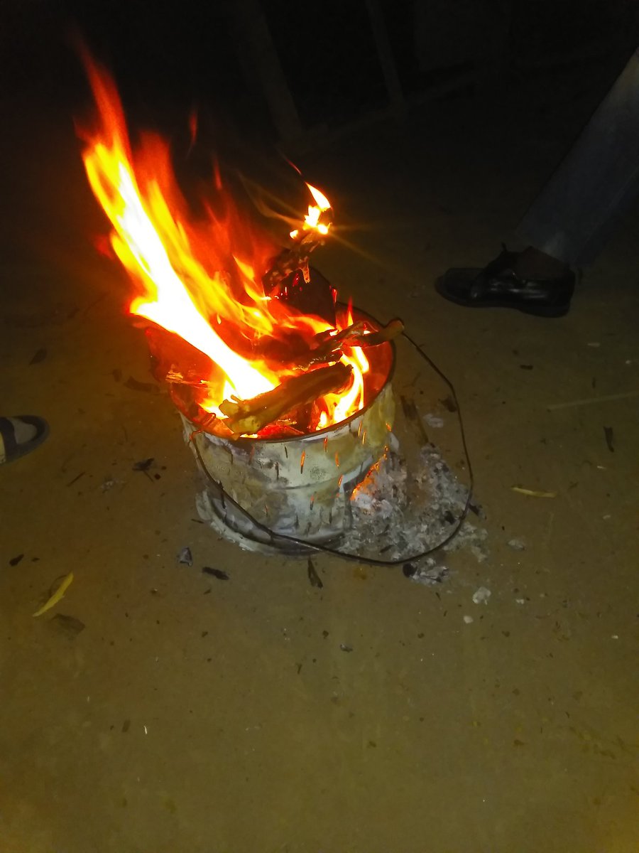 KhusiZweh's tweet photo. What do you call this in your home language? Ngzolalela ngibe ngfudumele 🔥 la😆 https://t.co/vEZ7ebTP2w