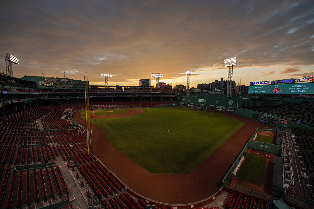 RT if you’ve missed Fenway sunsets.