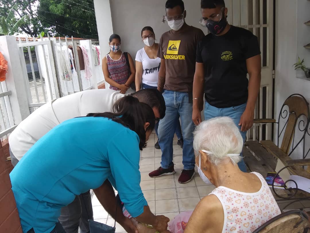 MSVCarabobo10's tweet photo. El Movimiento Somos Venezuela municipio Naguanagua realizó jornada de abordaje casa a casa en la Comunidad Pueblo Nuevo , para atender la problemática de dicho territorio. #17Jul

#GraciasPuebloHeroico
#MsvNaguanagua
#CaraboboTeQuiero https://t.co/pM9mFmr34n