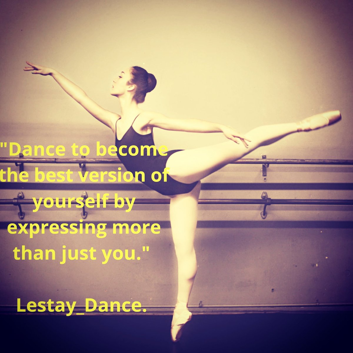 Owen_Favour's tweet photo. HAPPY SATURDAY MY NAIJA DANCERS
CONTEMPORARY DANCE IS NOT BALLET DANCE 2
BALLET DANCE
Ballet is a formal dance technique that is combined with costume, scenery, and music. It integrated dance, music, stage design and poetry to make dramatic story line.
#DanceTrybe https://t.co/MpiiJ4KXqd