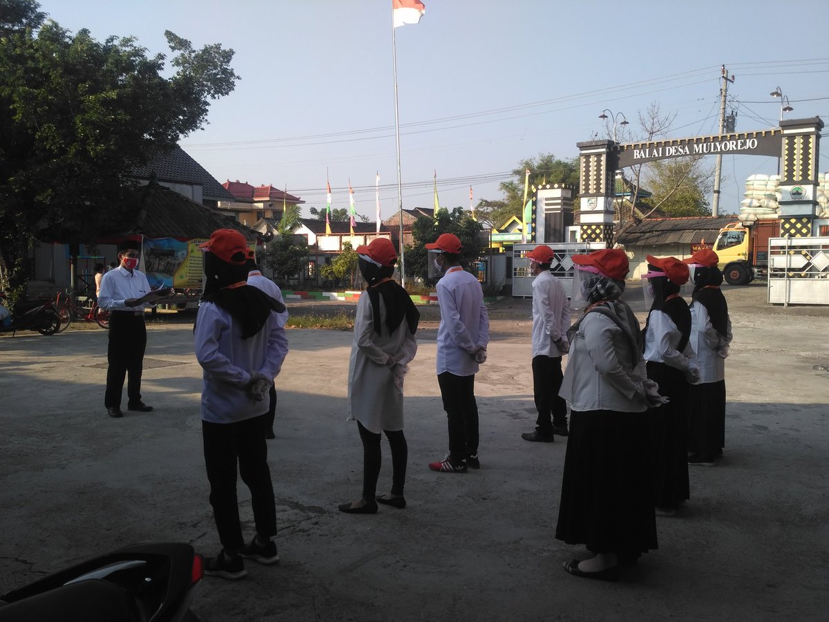 MulyorejoPps's tweet photo. Apel GCS (grakan coklit serentak ) 
#GCS
#KPULAWANCOVID19
#KPUDEMAK
#PPKDEKOTA
#PPSMULYOREJO
#PPDPMULYOREJO
#PILBUPDEMAK2020
#9DESEMBER2020
#TintaUnguKanggoDemakMaju https://t.co/T5wlu5AJar