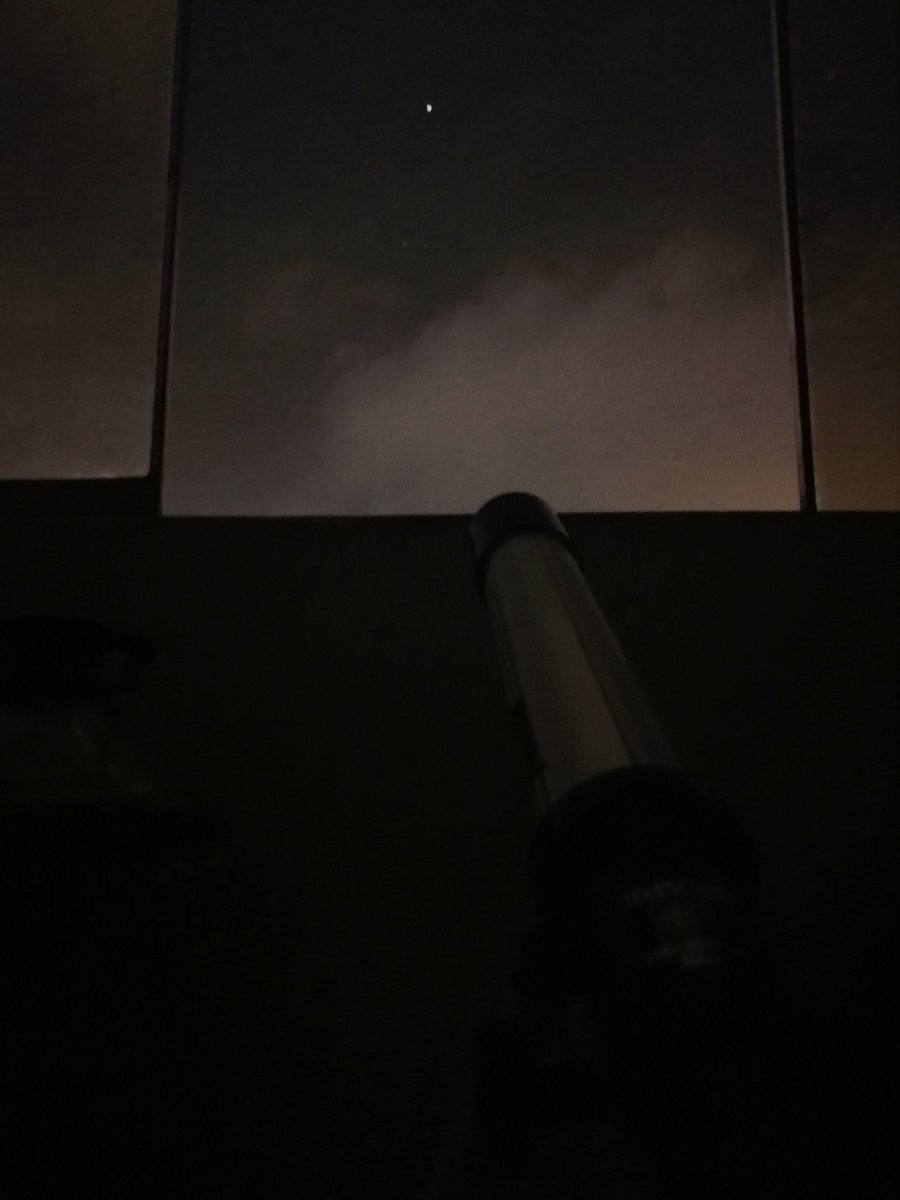 ManMujica's tweet image. Júpiter y Saturno #Astronogeek ☝🏻