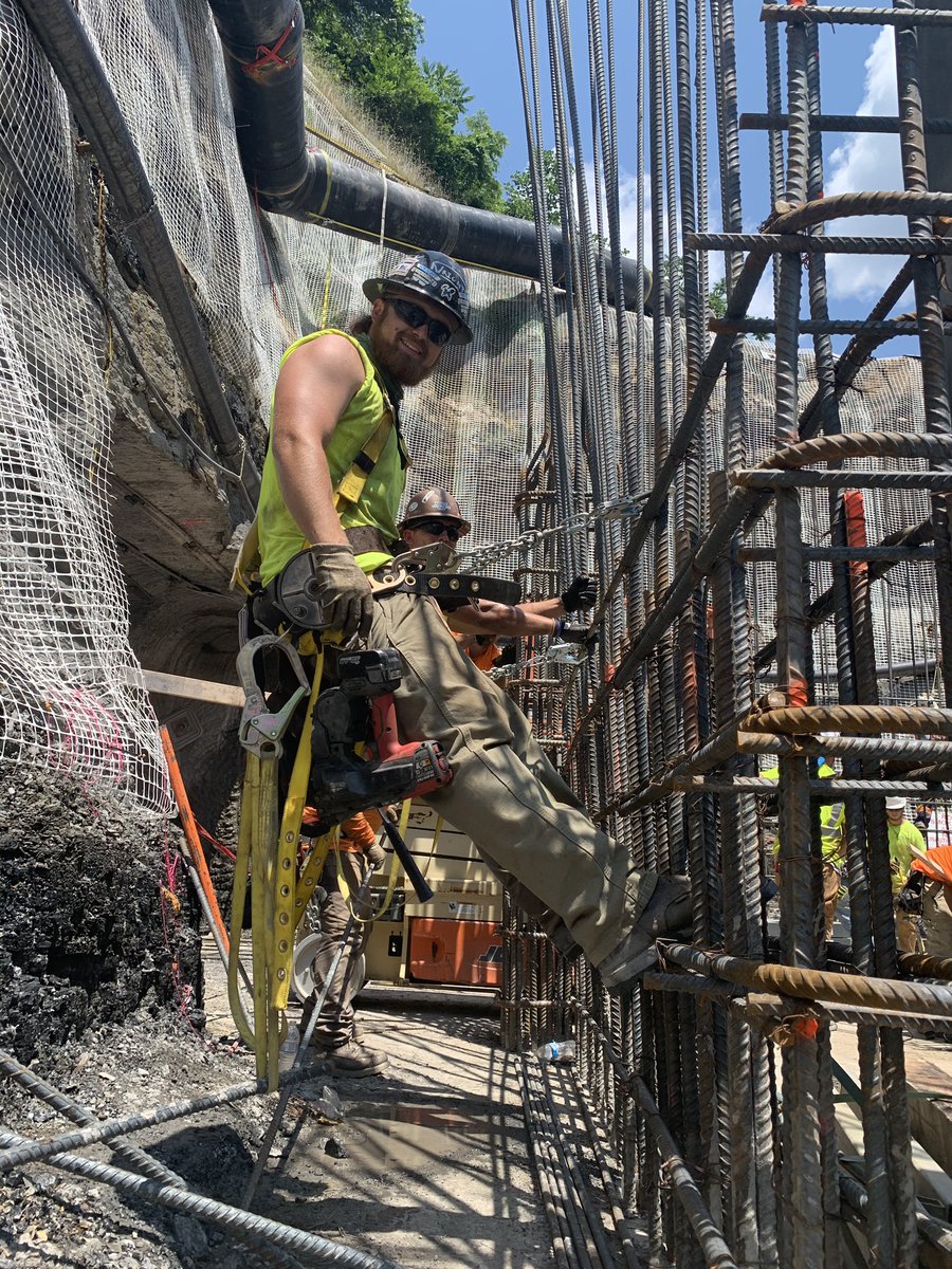 mudman_1's tweet photo. @Connorwright_33 and 9 other former HS Football players from Belfry and Pikeville displayed amazing work ethic in tuff working conditions these past 8 weeks. I’m super proud of ea and know they’ll be successful in all they strive for in the future due to their amazing work ethic. https://t.co/Z81AzRAQLy