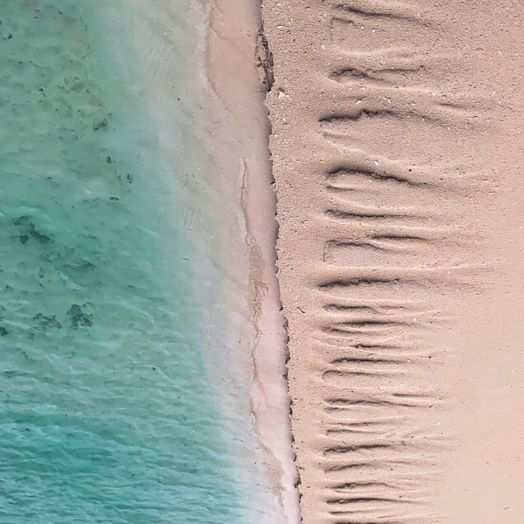 what is this ?
this is BEAUTY AND THE BEACH !

#maldives #beach #lagoon #naturesart #nature #notirdinary #sun #sea #sand #salt #olhuveli #dhonveli #rihiveli #savethebeaches #savetheislands #saveaddu #savemaldives #savetheplanet #walkonthebeach #beautyandthebeach