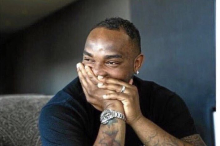 Vokzman's tweet photo. In mzansi you must sleep with one eye open because you’ll wake up one day and South Africa has a new name like NEW CHINA or CENTRAL ZIM AND NIGERIA 🤣🤣🤣🤣🤣🤣
#NightShiftTwitter 
#AKAProposesToZinhle https://t.co/1tlFrLWxLd