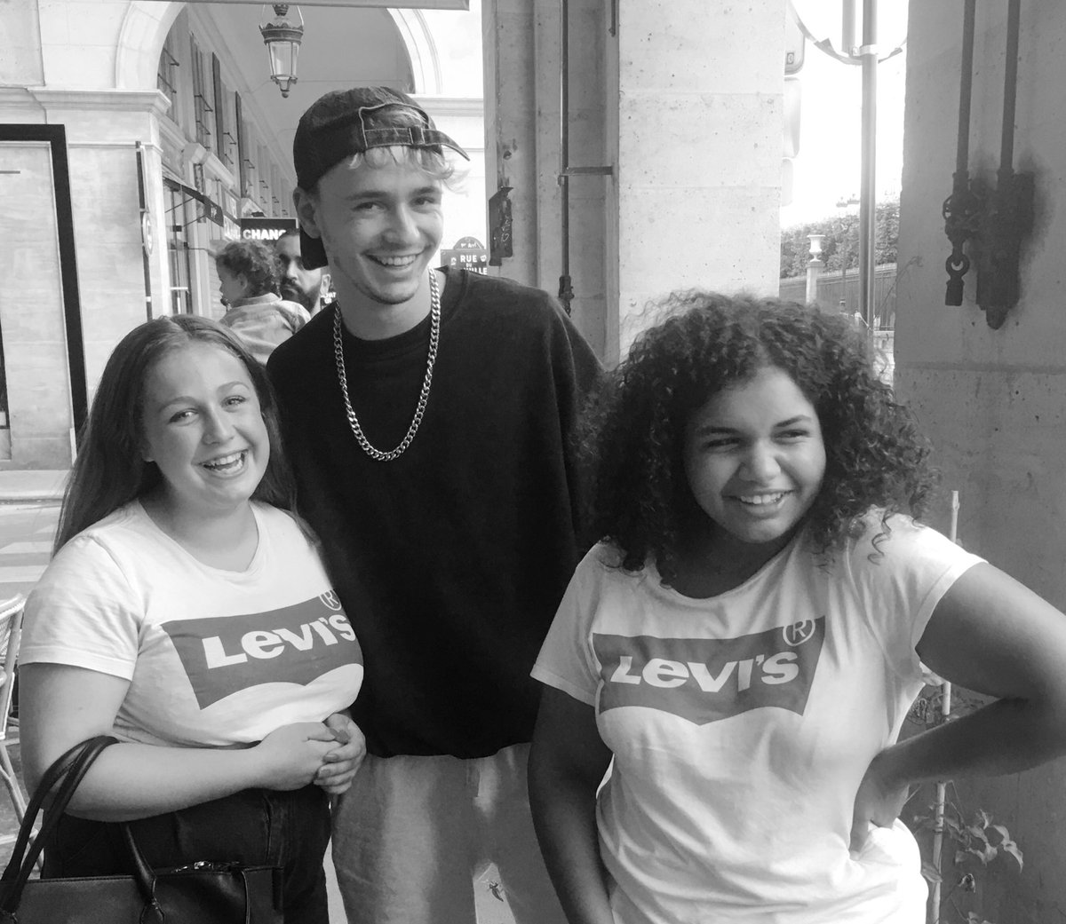 Danoismanon1's tweet photo. Rencontre par hasard mais qui reste inoubliable ! Merci beaucoup @hector_dnl 🥺 https://t.co/hzx65EYVov