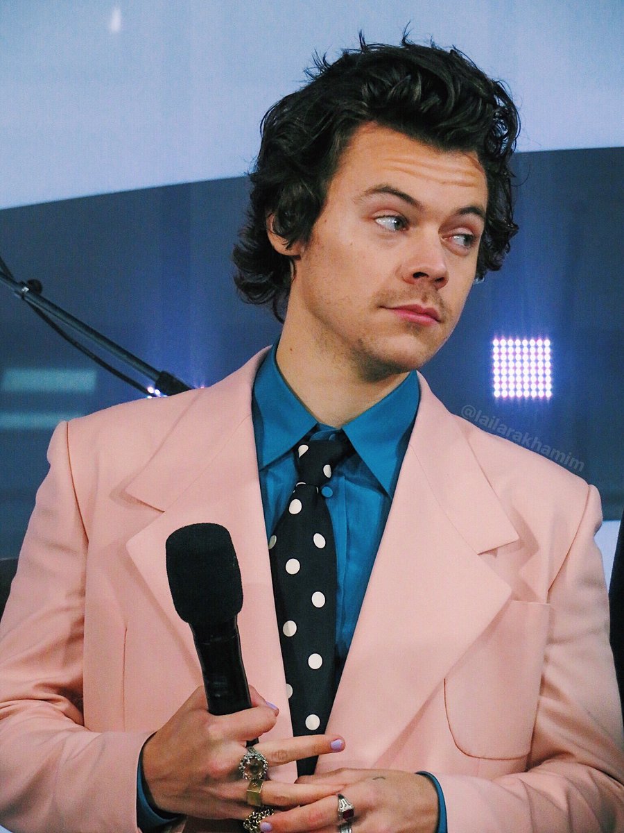 HarryMexOficial's tweet photo. Da RT y contesta con : 

I vote for Harry Styles #ArtistOfTheSummer @965TDY

Para votar por Harry! https://t.co/tB8MIx9qm0