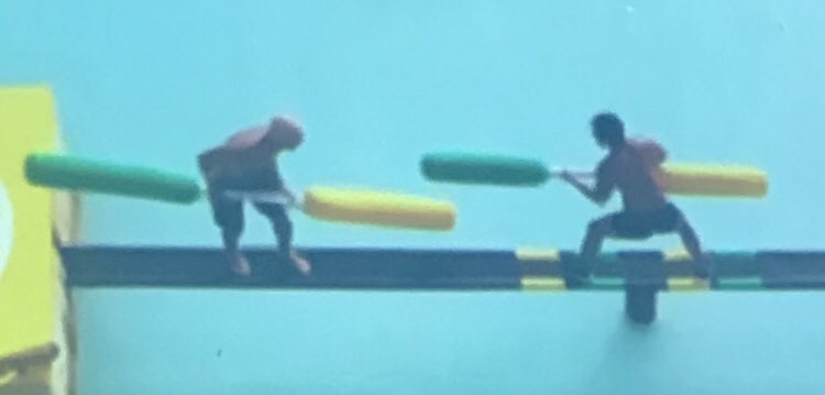 paulzarkin's tweet photo. Si es más grande la barra de los amarillos  #ViernesDeSurvivor https://t.co/ON4AoNS0cr