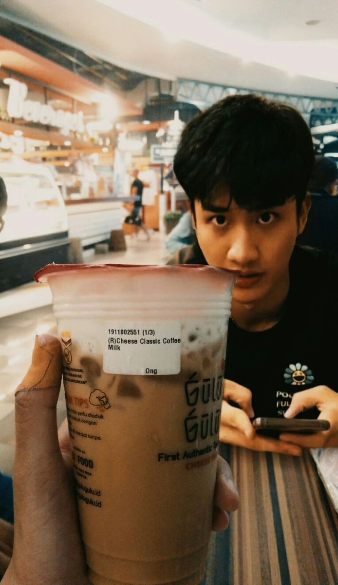 he'll always have dinner dates with you! #Tawan_V  @Tawan_V