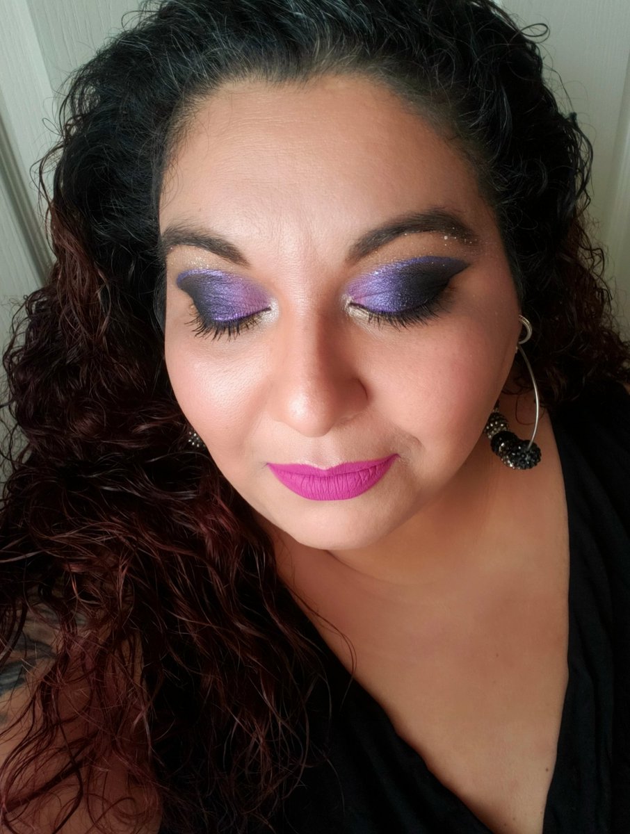 Sirenaazul's tweet photo. @tartecosmetics Pro Remix Amazonian Clay Palette 
@colourpopco Miss Bliss Palette 
@Smashbox Always On Liquid Lipstick Girl Gang #colourpopco #tartecosmetics #smashbox #boldmakeup #photography #beauty #makeup #mua #photooftheday #livinginmakeup #livingincolor #exoticlook https://t.co/2jnKoOIAWL