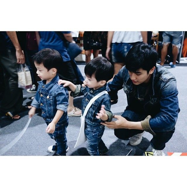 you'll witness tay tawan playing with your younger siblings.  #Tawan_V  @Tawan_V