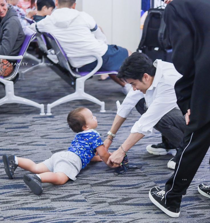 you'll witness tay tawan playing with your younger siblings.  #Tawan_V  @Tawan_V