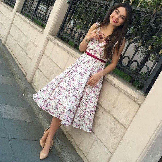 lindy_liis's tweet photo. Lista para la subasta / Después de 4 vestidos y la opinión de todos sus hermanos gano seguir siendo la princesa de casa.
#EventoNewLife https://t.co/J6Myp63diX