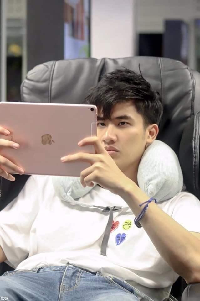you'll get to see him play with his iPad. you'll be there to calm him down whenever he loses a game  #Tawan_V  @Tawan_V