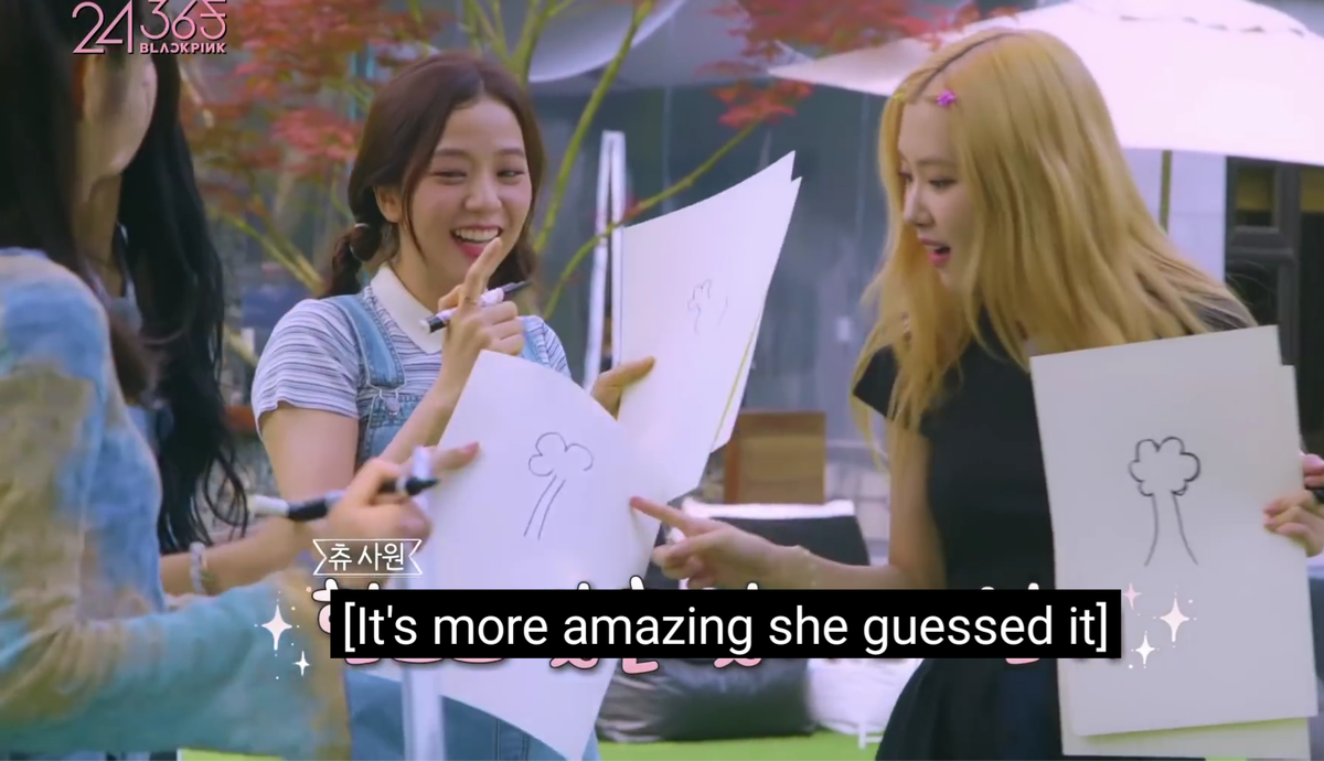 beni1989's tweet photo. It was really impossible to guess the object when it was drawn by Jissoo but this game proved that #Lisa can read #Jisoo's mind. https://t.co/aw1PDXUoET
