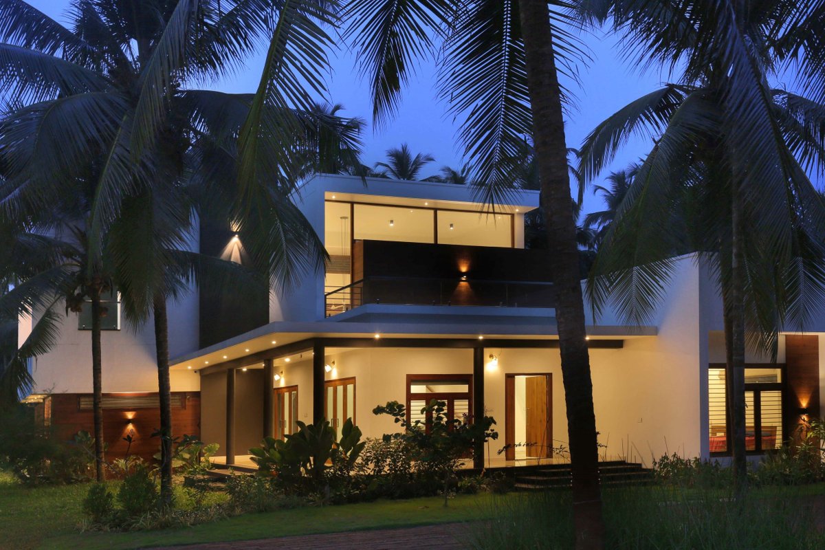 vol_zero's tweet photo. The Box House by Uru Consulting
full project here: https://t.co/el3c0u6PBg
#India
#volumezero
#design
#featuring
#Architecturestudents
#volzero
#architecture
#architect
#architects
#Homes
#house
#houses
#home
#beautifulhomes
#architecturedesign
#architektur
#rt
#retweets https://t.co/lrs8Be6ubV