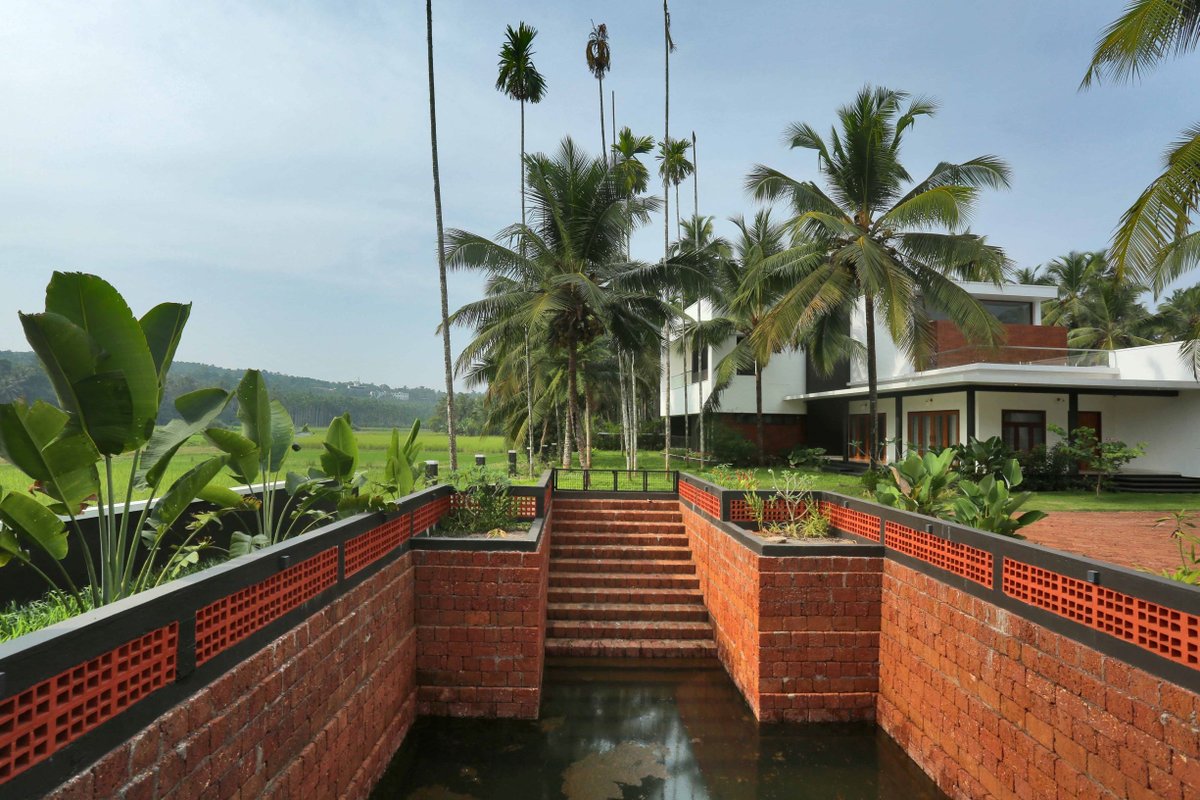 vol_zero's tweet photo. The Box House by Uru Consulting
full project here: https://t.co/el3c0u6PBg
#India
#volumezero
#design
#featuring
#Architecturestudents
#volzero
#architecture
#architect
#architects
#Homes
#house
#houses
#home
#beautifulhomes
#architecturedesign
#architektur
#rt
#retweets https://t.co/lrs8Be6ubV