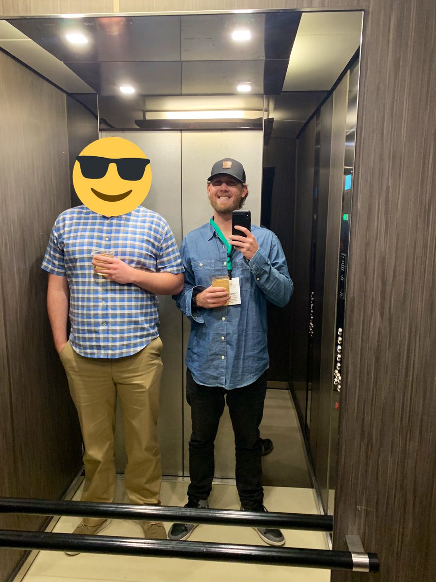 TempoJaxon7's tweet photo. Great mirror in the elevator on my way to dinner hanging with Goofy this afternoon 🌞 #SolidWeek #OnTheHunt #Brother https://t.co/775SuFIOrB