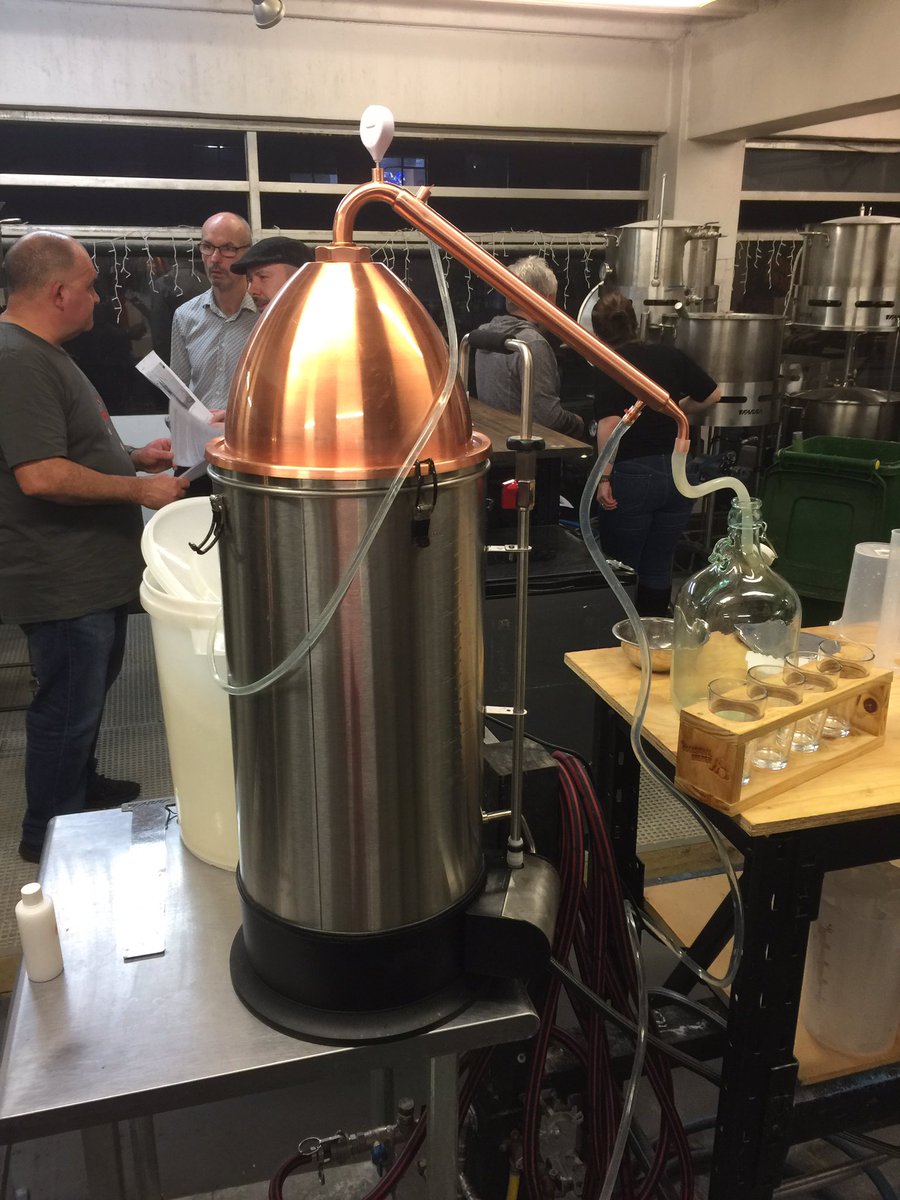 Next it’s time to enjoy a nice  @occasionalbrewr hazy ipa while waiting for the boil to finish, and the brewmasters showed us the distilling process / parts of the still. I will be taking a still home to do the next part of the process after the fermentation