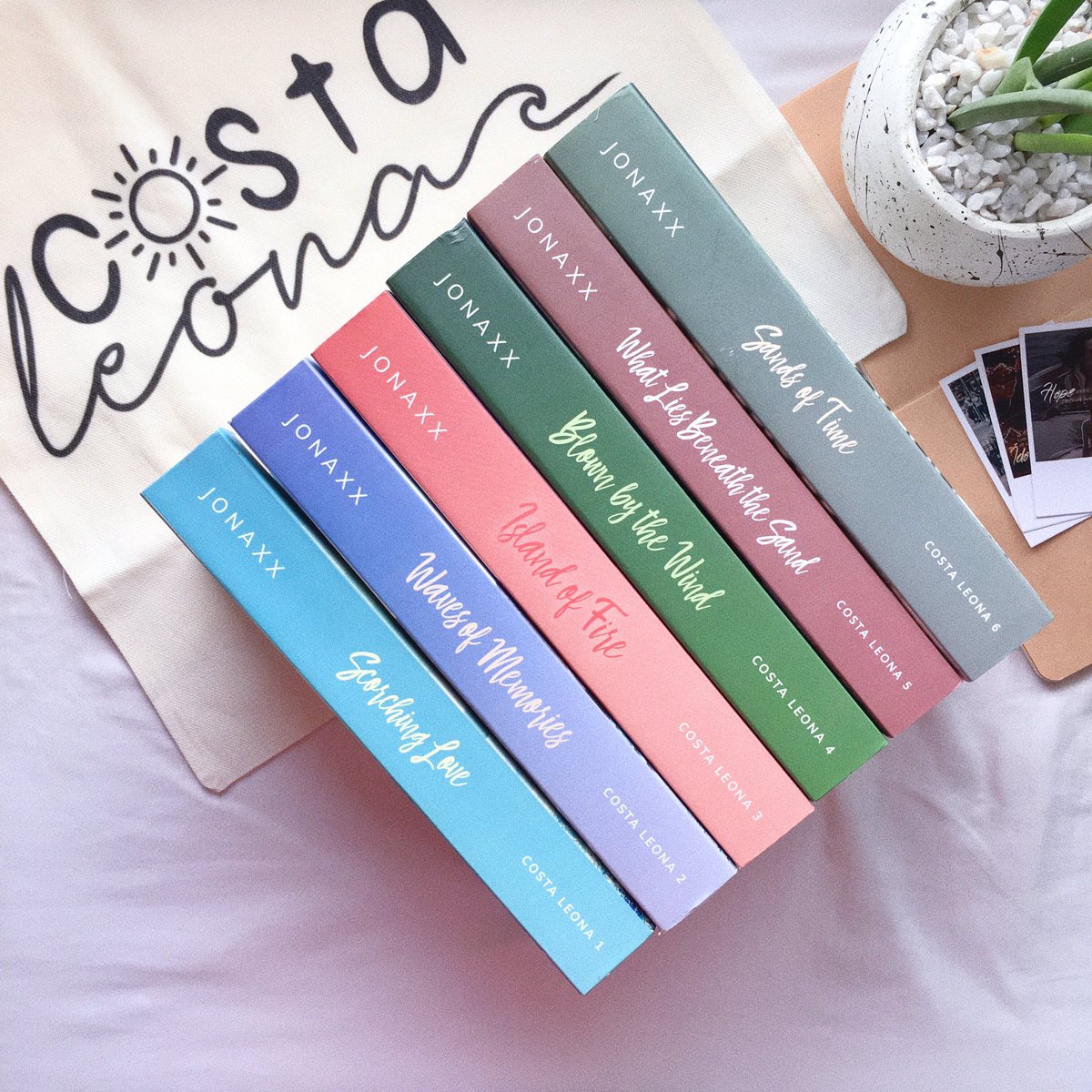 marymntefalco's tweet photo. my jonaxx books ✨ https://t.co/lOm24cP5FH