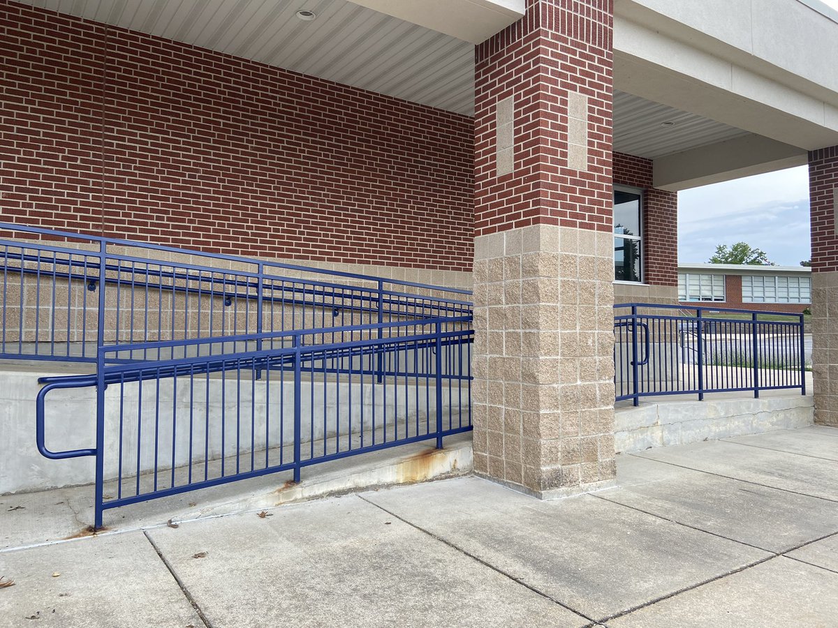 MarkTwainElem's tweet photo. The handrails have all been repainted #MarkTwainElementary in 2005 the community celebrated the completion of this facility #SimpleProject but taking care of our school requires commitment from everyone #OurCustodiansCare https://t.co/yIsTUZkCjG