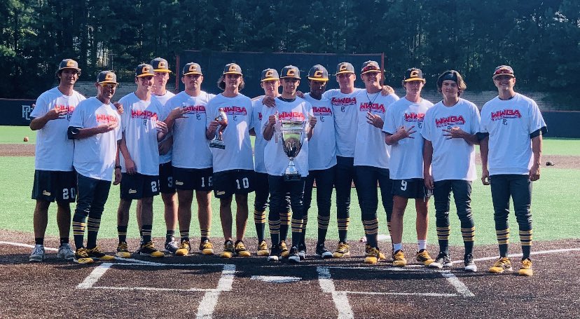 coachcorywelch's tweet photo. These guys went to battle all week. Won’t find a better group of arms anywhere! 💪💪 #POGang https://t.co/tJ3zqFWRM3
