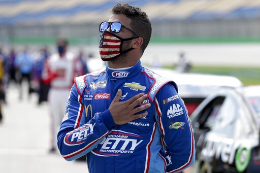 NASCAR’s Bubba Wallace Booed, Crashes As Confederate Flags Fly In And Aroun...
