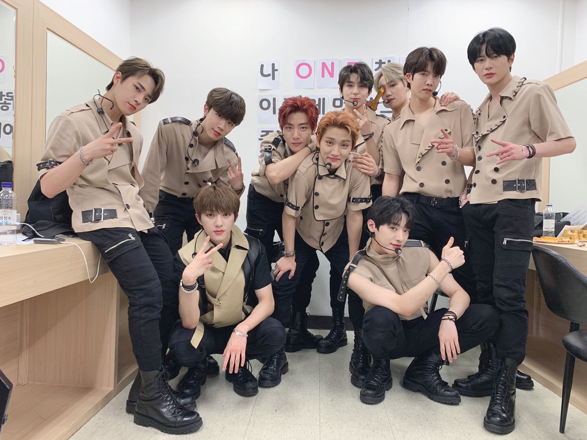 GoldenChild's tweet photo. [📺] PM 01:00 아리랑TV에서 방송되는 'Simply K-Pop' 많은 시청 바랍니다.

#GoldenChild #골든차일드
#Take_A_Leap #ONE #Lucid_dream#심플리케이팝 https://t.co/AKMH3XNqcd