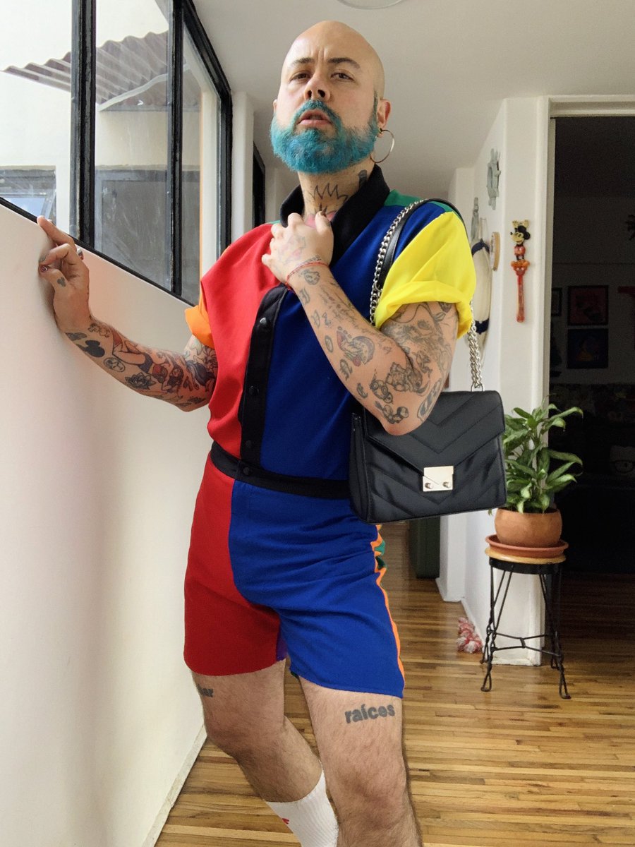 johnnycarmona's tweet photo. La editorial de Hoy con #pietmondrian en mi!
❤️💙💛🖤🧡💜💚
Camisa y shorts #ivankavalos
Bolso y tennis @bershka https://t.co/UYOC016JdT