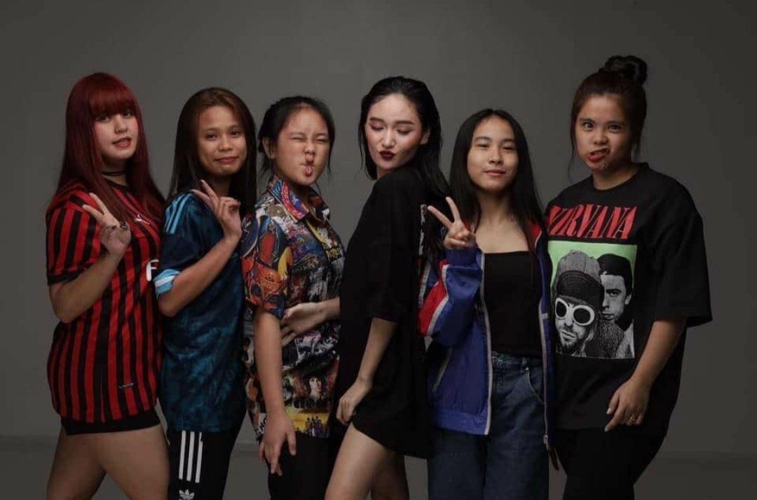 teamakonalang's tweet photo. TP parin kahit sa byahe

#Happy1stMonthsaryNPA
Keep GoingNPA
@Sachzna1 @black08_26 @NPAsOfficial @megdalaine @AntillonMeg @laparan22 @RyannahJulia https://t.co/rYe0W3D8iU