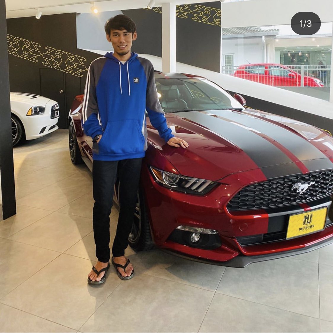 razmansyah_'s tweet photo. since ramai sangat tanya "siapa soloz?" 

he is one of the most professional, popular, humble &amp; generous malaysian gamer/streamer whom had won many game competitions, donate to those in need, bought mustang with flip flop &amp; very friendly with his fans!! https://t.co/OHJgW8LXHu