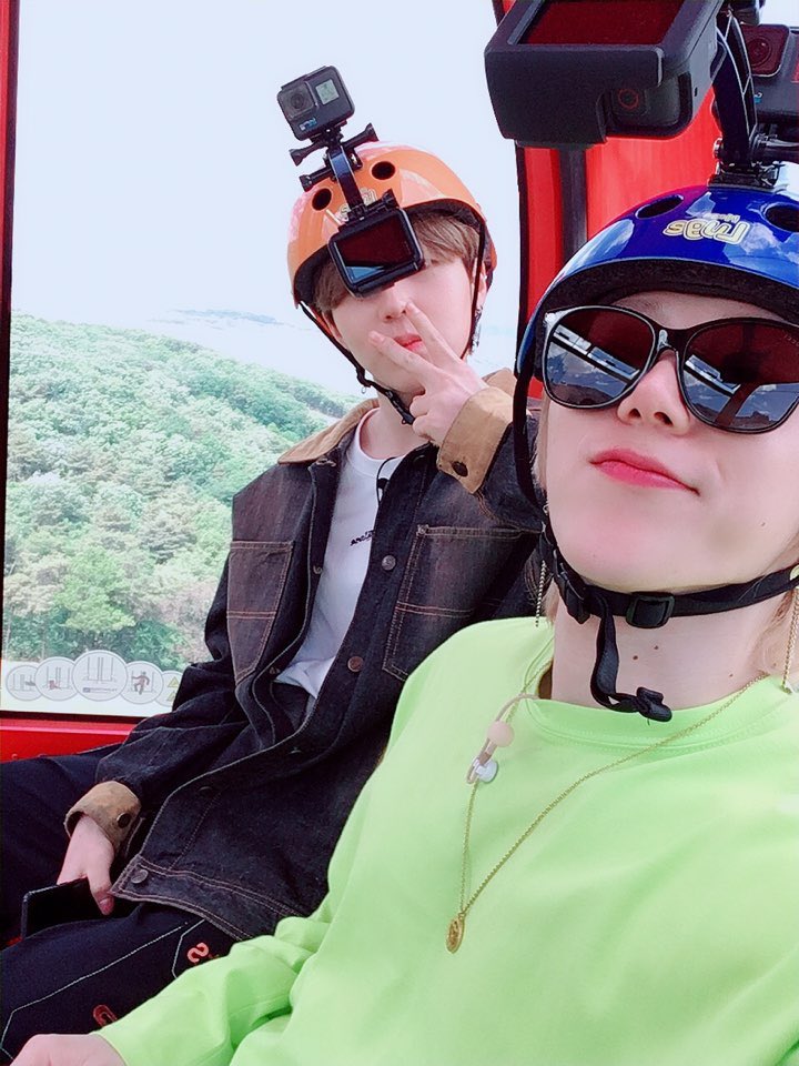 1team_twt's tweet photo. [#1TEAM #정훈 #JUNGHOON]
우리팀의 기둥 
생일축하해요 형 ㅎㅎ 🥳
#원팀의_히든카드_BC카드
#Its_Ya_Birthday_BC https://t.co/MuksMuNnZ6