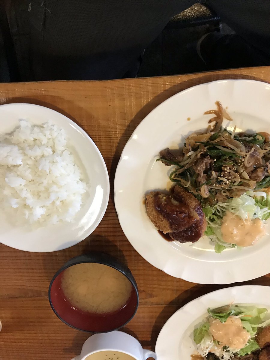 shinse25's tweet photo. 昨日の昼飯と夜ご飯。 https://t.co/jbHxyZNFea