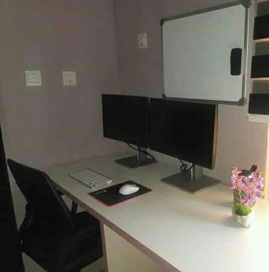 SoniaStyleCodes's tweet photo. Workspace challenge!!!
My little station. Still putting more efforts to make it look great.
You can as well share your's in the comments.
#100DaysOfCode
#100DAYSOFGADS2020
#womenintech
#JosTechGirls
#ShowScreenSaturday https://t.co/HY3m4kk4mp