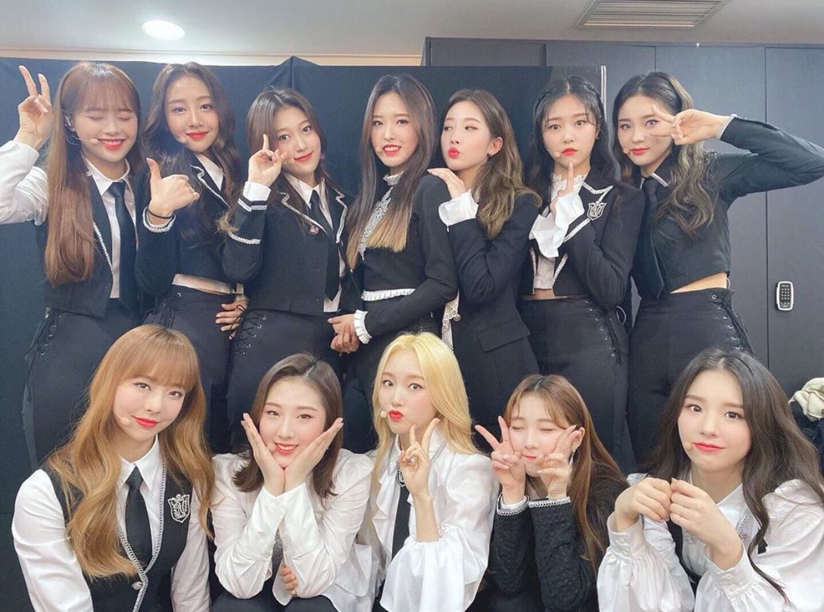 viviscaboose's tweet photo. things loona has gone viral for: a thread. https://t.co/V4H8cArrFg