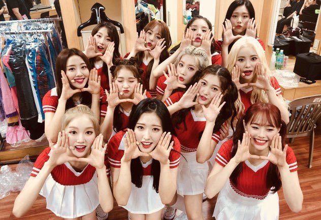viviscaboose's tweet photo. things loona has gone viral for: a thread. https://t.co/V4H8cArrFg