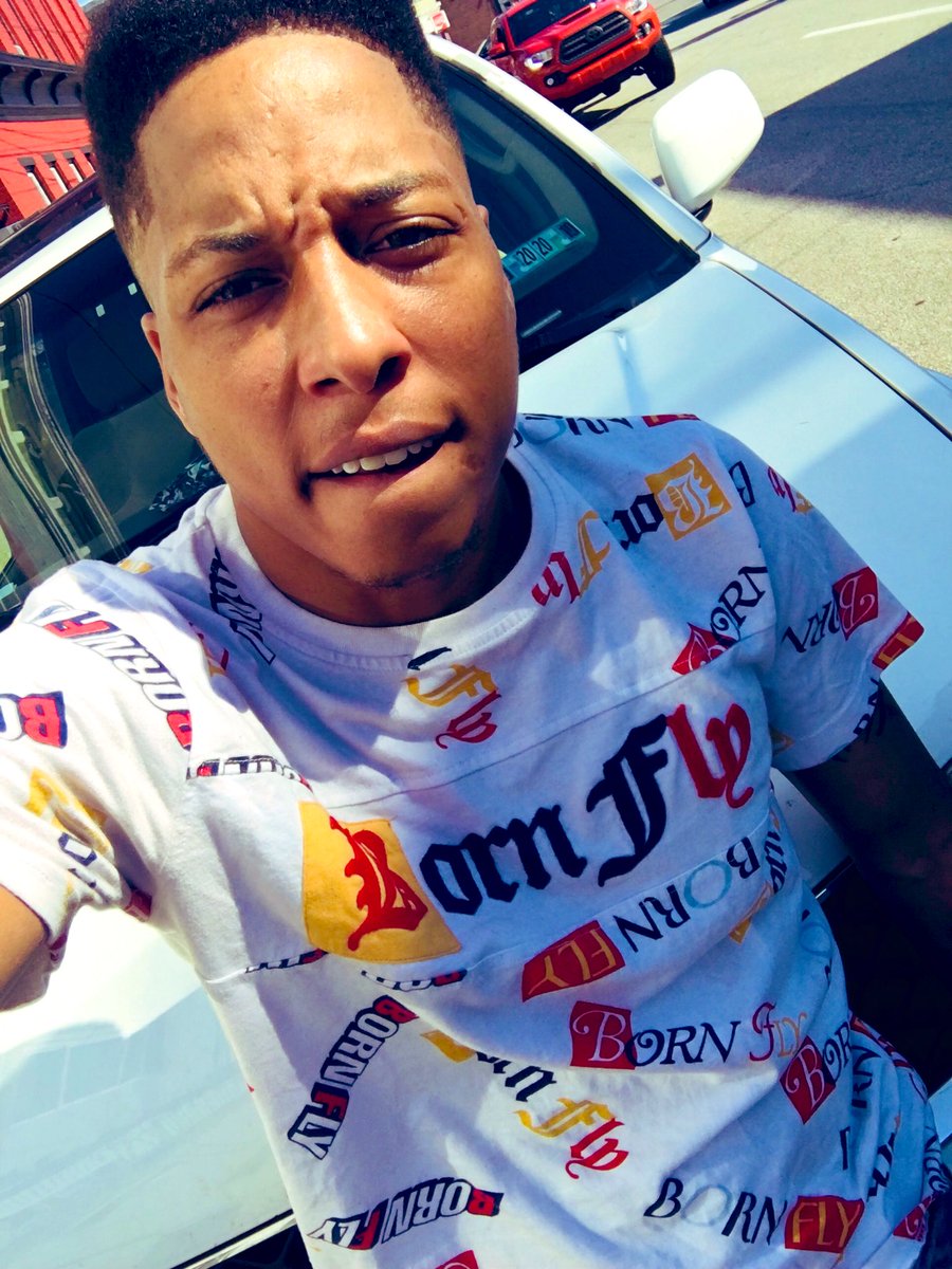 SupermanTDancer's tweet photo. #riderhewave #getit #myself #thoughts #lonerstoner #bornfly #yes #happy #smile #haircut https://t.co/ssmLlolRGf