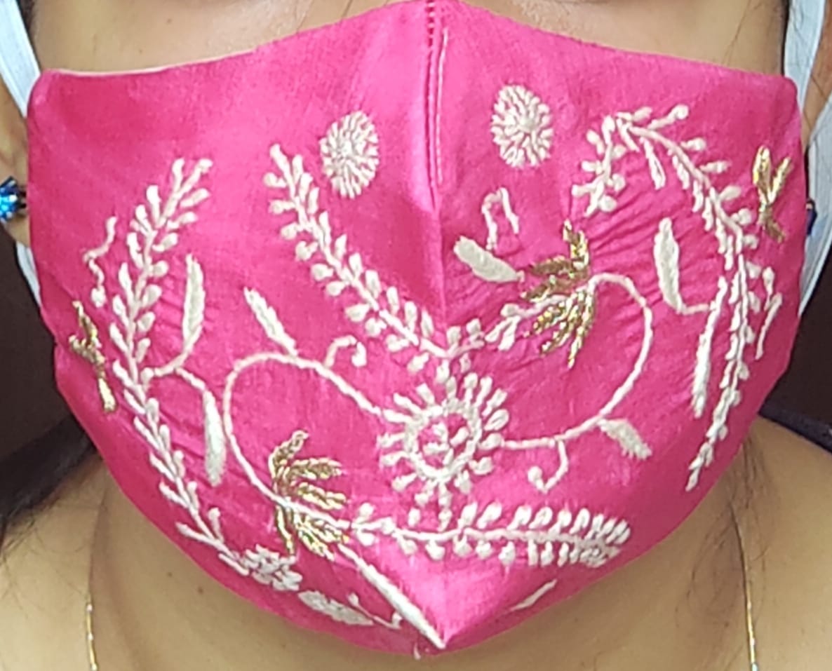 ahundredhands's tweet photo. Exquisite chikankari hand embroidered masks from Lavangg, a Lucknow based group dedicated to the revival of Awadhi embroidery. #MasksForACause #MaskUp #handmade #embroidery https://t.co/Oze4Fmo1Ku