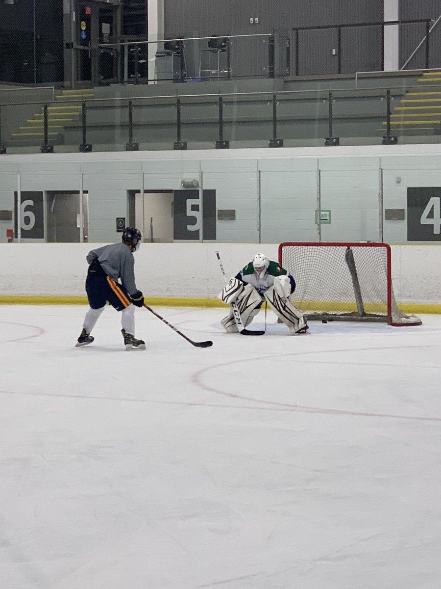 KenNaves's tweet photo. Nice to get back on the ice. Fun Friday night. https://t.co/2PzUP6dK7R