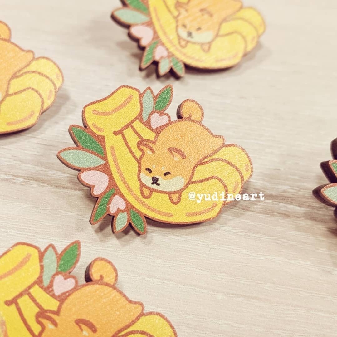 yudineart's tweet photo. Here's my Banana Doge's wood pin! You can pin it on bags and shirts etc~ This is the pin that most people bought on my Etsy! Visit: https://t.co/AyANirJoyZ #woodpin #banana #doge #shibainu #pin https://t.co/3hykKh5O5Q