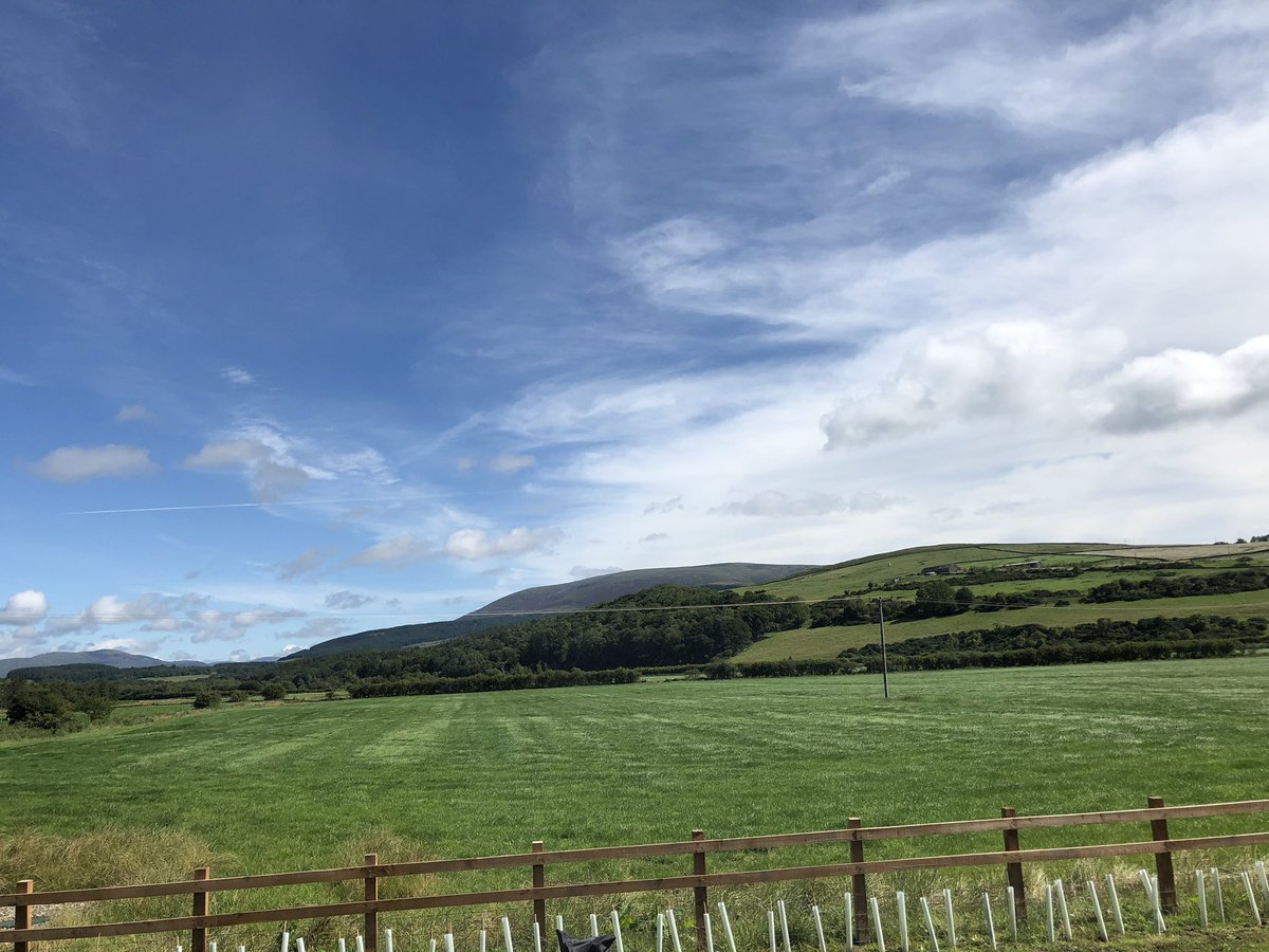 CarolineJRob's tweet photo. Change of view for the next few days in beautiful @VisitSWScotland in @VisitScotland with @GoRuralScotland 🏠☀️#staycation #take5fortourism #hametowntourist #scottishagritourism https://t.co/i5FwE4oR8Y
