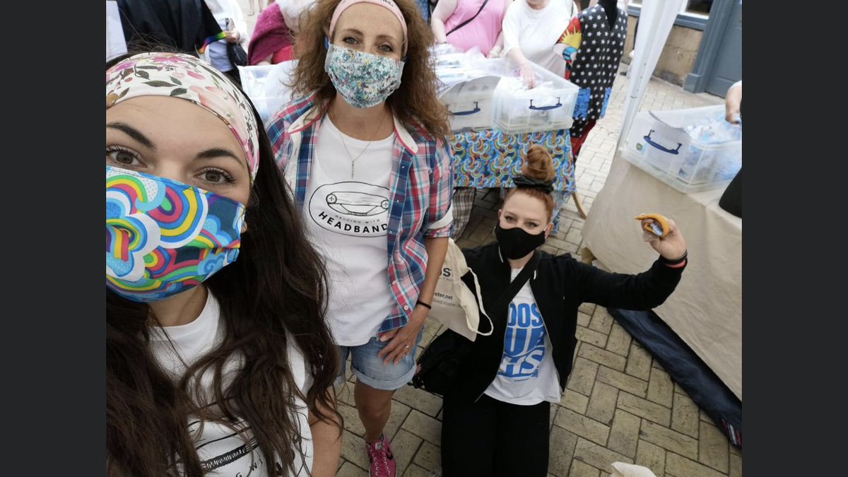 Here at Stamford Market with <a href="/FTLOS_RutLincs/">For The Love Of Scrubs Stamford, Lincs/Rutland</a>!
Come and say hi!! Get your face shields, buttoned Headbands, laundry bags and fabric packs all for a donation!! 
💙💙💙
#Stamford #Market #Donation #facemask #facecoverings #headband #scrubs #sew
