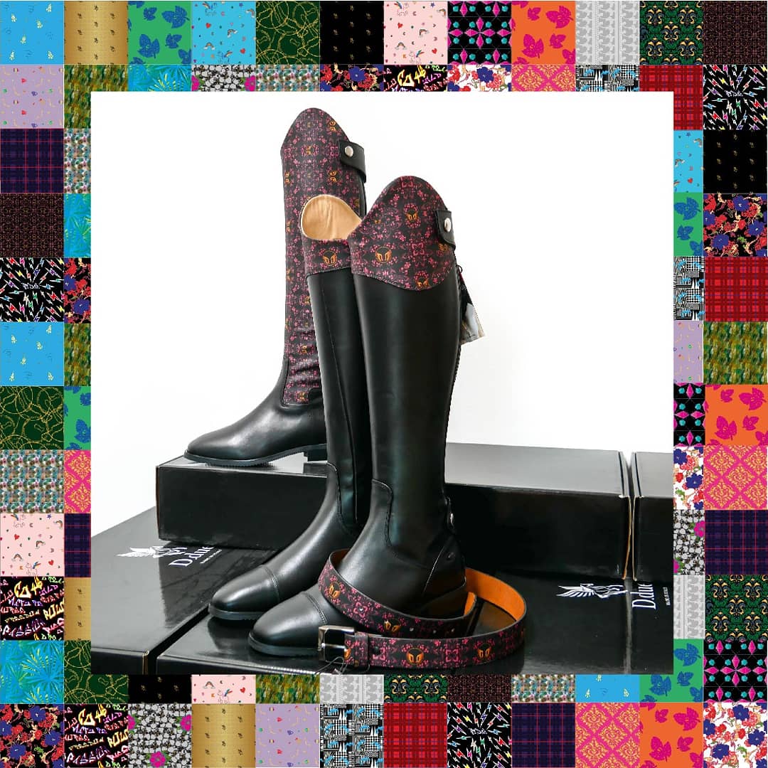 DueBoots's tweet photo. Do you prefer a personalization only on the top or in the whole leg?
You choose!
Unico collection "Stemma" #Tobeyou l
#ddueboots #ridingboots #madeinitaly #craftmanship #elegance #customboots #customizeyours #equitation #equestrianlife #horserider #equine #handmade #jumping https://t.co/Mts1qEeiwg