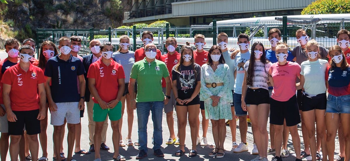 ManuelBaltar's tweet photo. En Laias @CaldariaHyB con Asunción Loriente, Presidenta @fed_esp_remo , y la selección nacional juvenil. Preparando los próximos campeonatos internacionales. Mucho trabajo y mucha suerte!! @DeputacionOU #PaixónPorOUrense @ehttaThermal @fundlocal @fempcomunica https://t.co/cHVB41MdpC