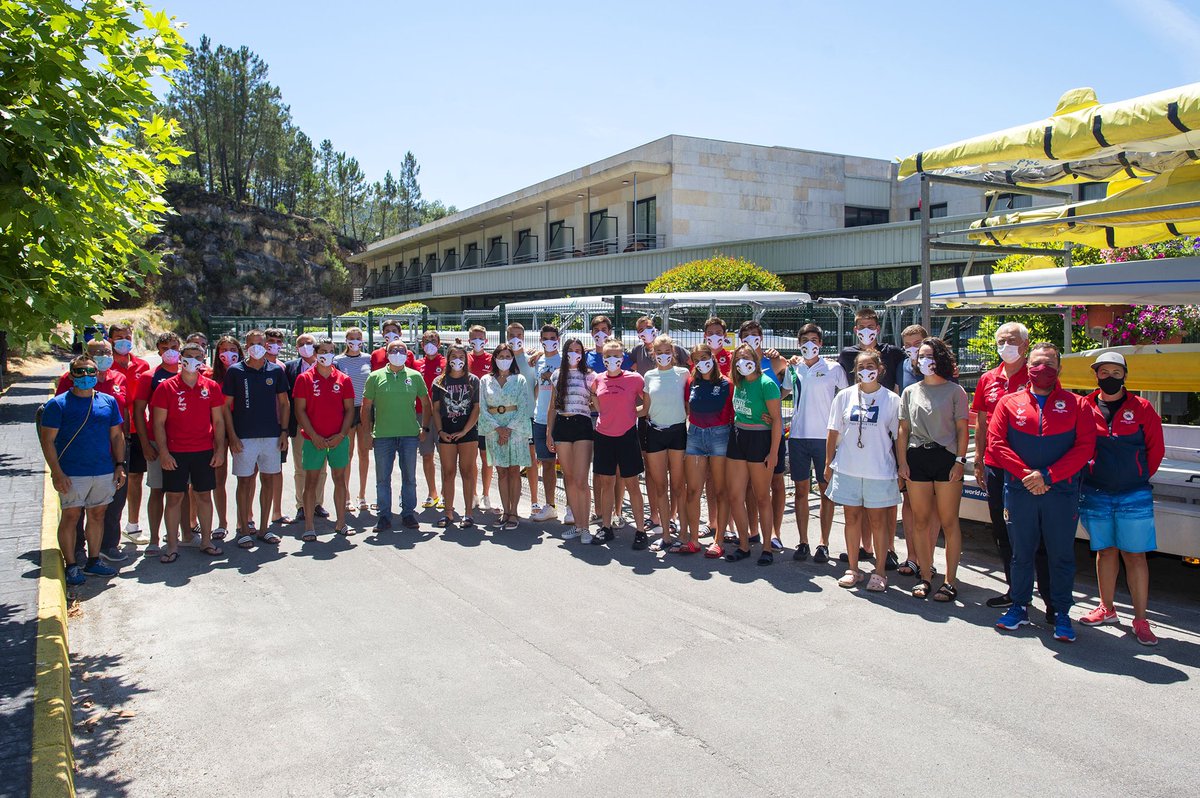 ManuelBaltar's tweet photo. En Laias @CaldariaHyB con Asunción Loriente, Presidenta @fed_esp_remo , y la selección nacional juvenil. Preparando los próximos campeonatos internacionales. Mucho trabajo y mucha suerte!! @DeputacionOU #PaixónPorOUrense @ehttaThermal @fundlocal @fempcomunica https://t.co/cHVB41MdpC