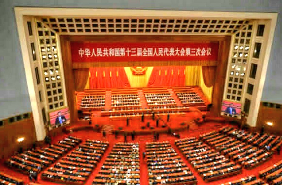 शींना चार महत्त्वाच्या प्रोव्हिन्स मध्ये संधी मिळाली त्यांनी त्या संधीचे सोने करत अँटी करपश्न मोहीम राबवली. त्यामुळे त्यांना महत्त्व प्राप्त झाले. अनेकांना तुरुंगात धाडलं. त्या परिणामी शींना कम्युनिस्ट पार्टी डेप्युटी सेक्रेटरी म्हणून फुजियानला पाठवण्यात आलं.