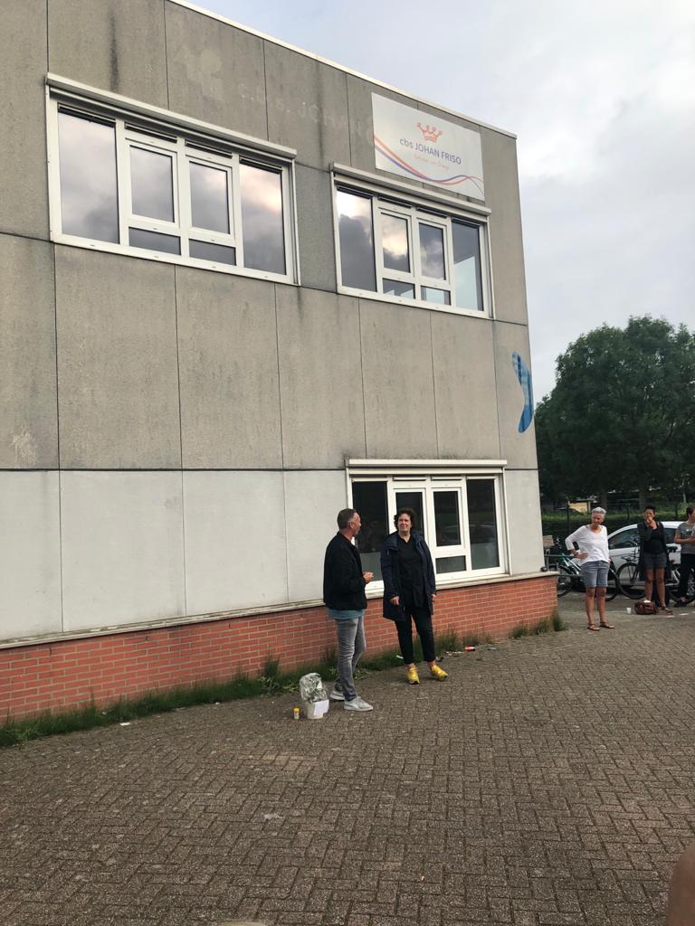 Gisteren sleutel mogen ontvangen van de collega's van de Johan Friso. Was emotionele gebeurtenis. Waarbij beide scholen hebben laten zien dat samenwerken kan in het onderwijs.