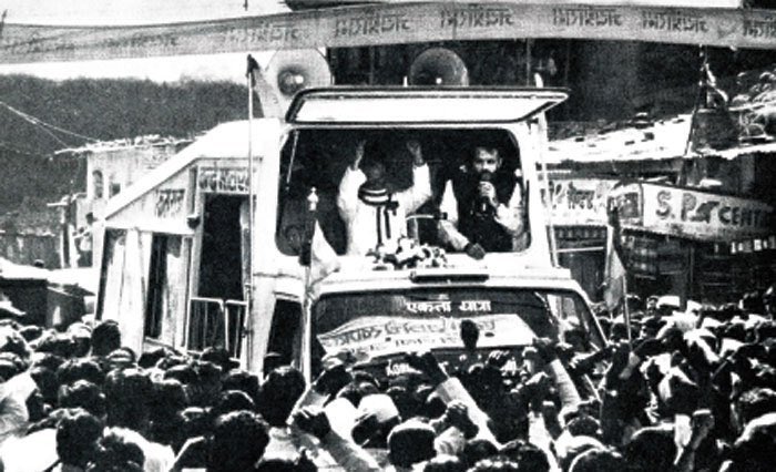 Murli Joshi ji led 46 days “ekta yatra” from Kanyakumari to Kashmir with current PM Narendra Damodardas Modi. Militants were furious and started planning against Flag hoisting. (3/9)