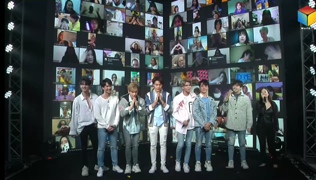 2moonsmy's tweet photo. Thankyou so much for the time that you guys spend with whole around the world! It such a blessed to be on the wall and I can't wait for having more time with you guys in the future❤️Love ya🙆🏻‍♂️❤️ #WorldYliveX2moons2 

cr owner https://t.co/rQuST0F93y