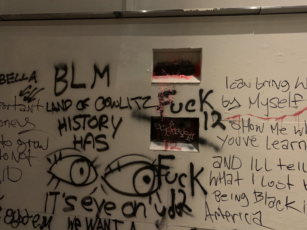 These are the slits at the federal Courthouse